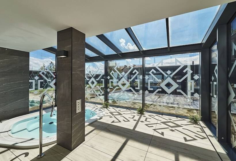 Отель Ibis Styles Nowy Targ