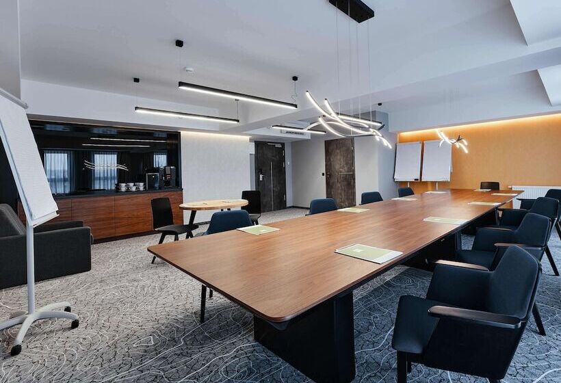 בית מלון כפרי Ibis Styles Nowy Targ