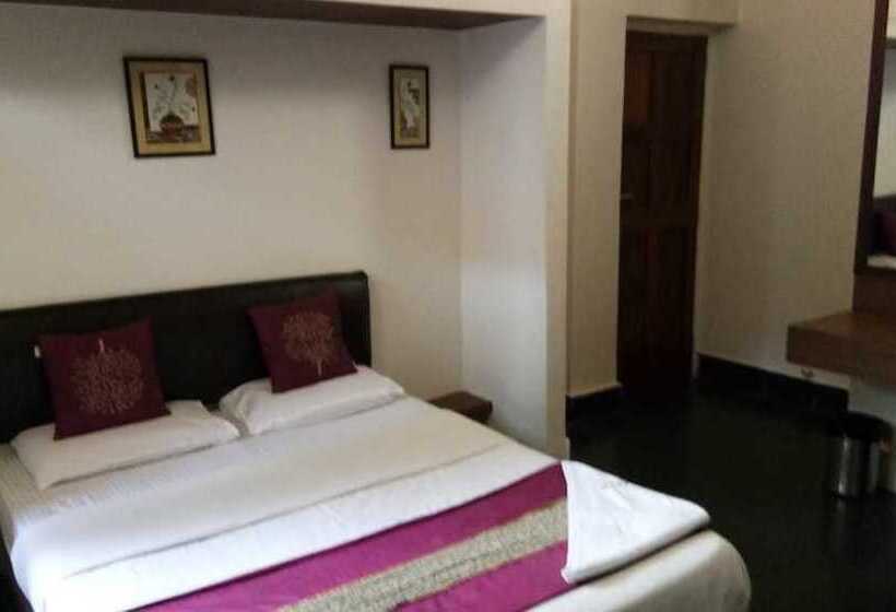 호텔 Fabexpress Royal Baga Residency