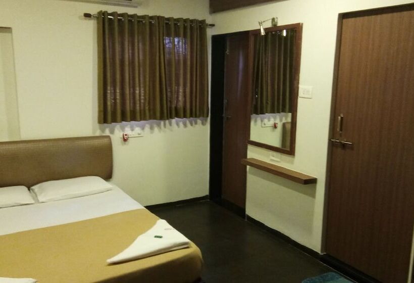 호텔 Fabexpress Royal Baga Residency