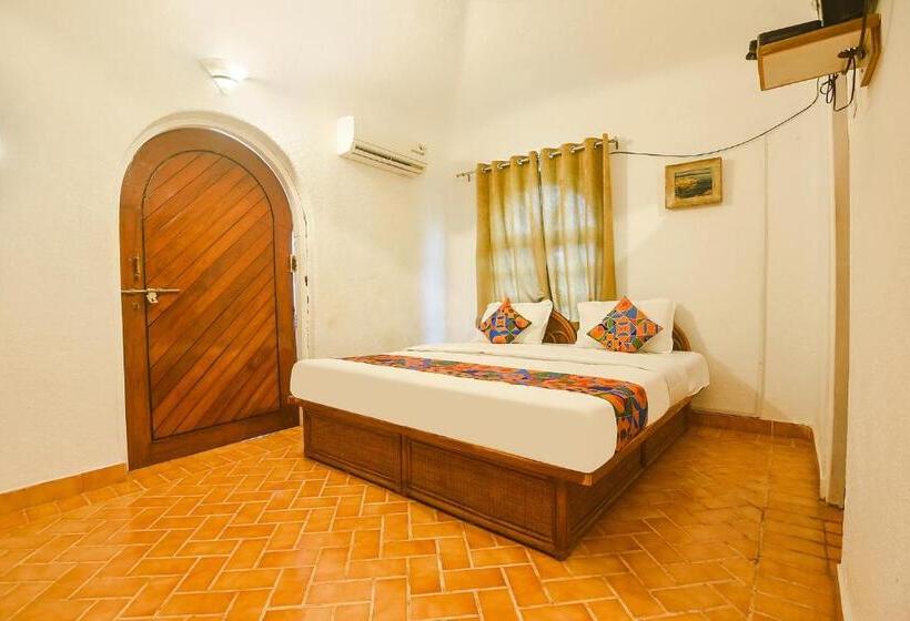 هتل Fabexpress Royal Baga Residency