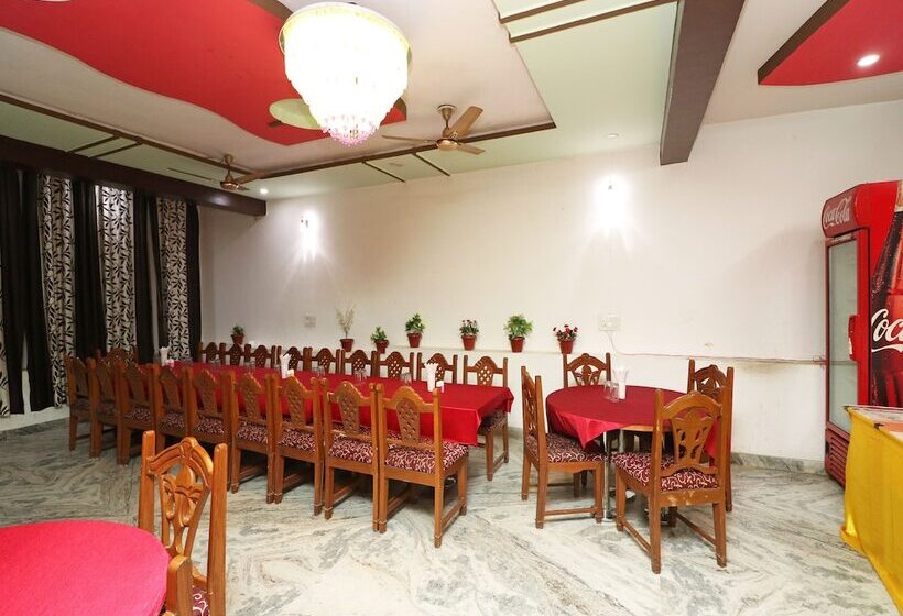 فندق Lakshya Palace By Oyo Rooms