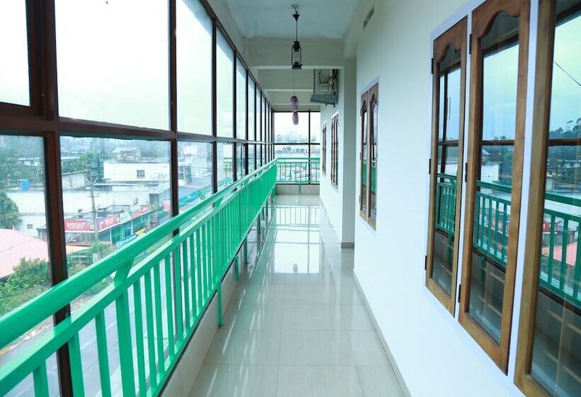 בית מלון כפרי Mackal Residency By Oyo Rooms