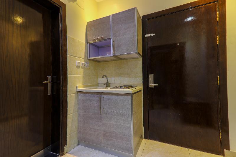 Отель Meresi Plaza By Oyo Rooms