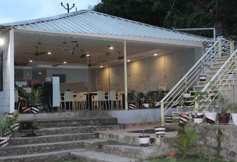 ホテル Nature's Valley Resort