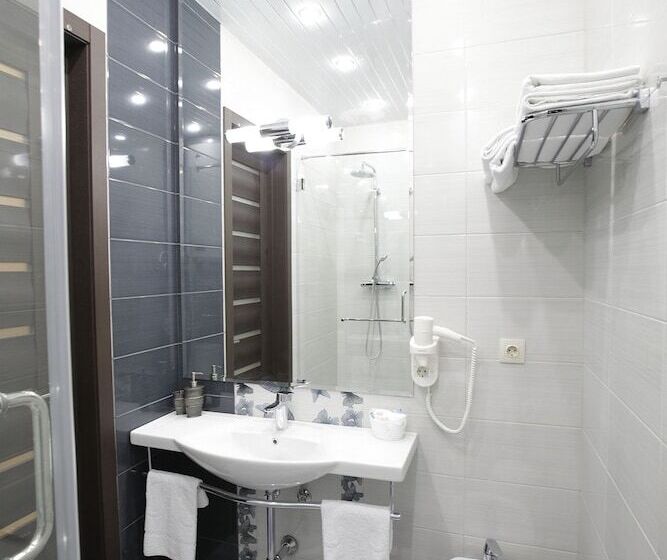 בית מלון כפרי Old Town