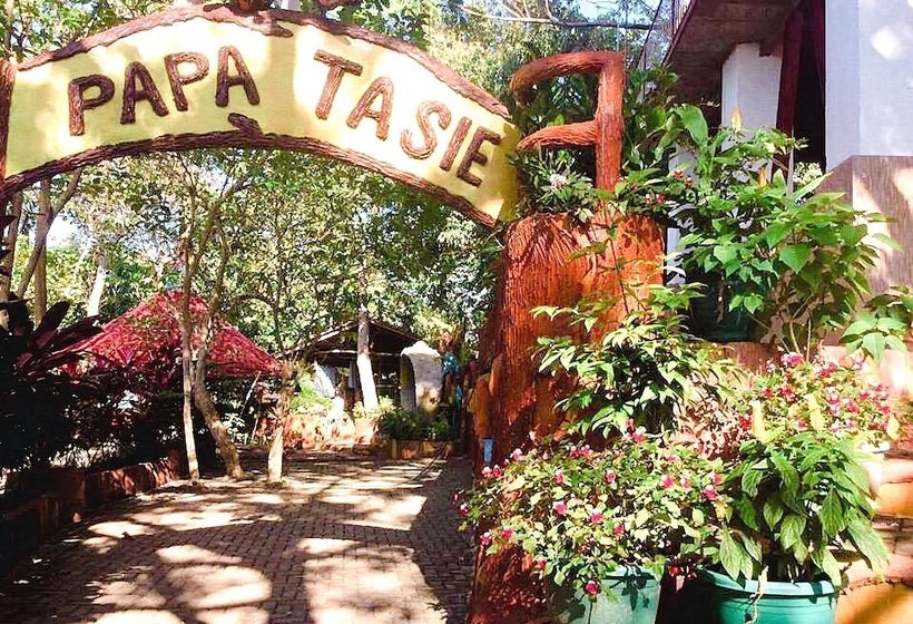 בית מלון כפרי Papa Tasi Lake Side  And Park