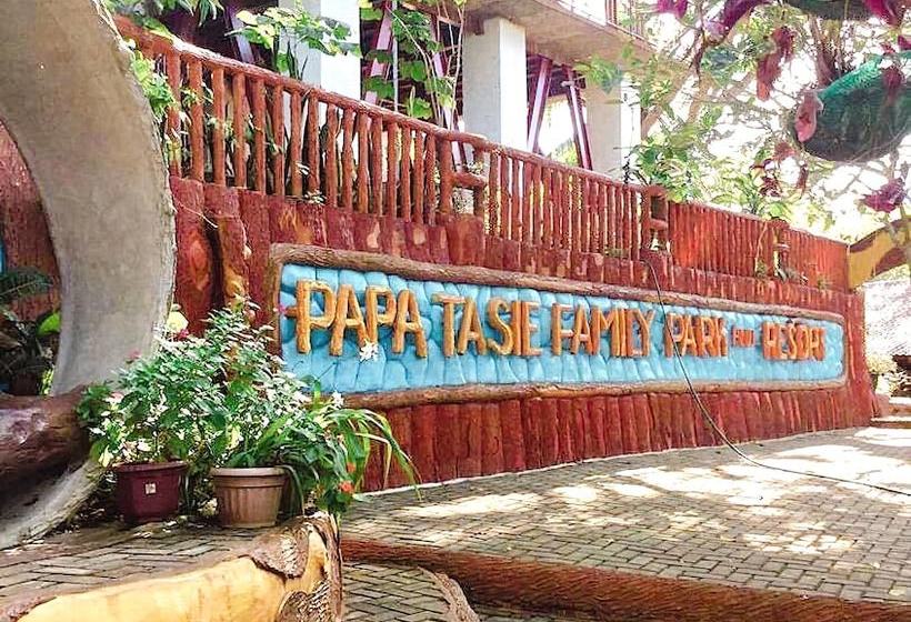 בית מלון כפרי Papa Tasi Lake Side  And Park