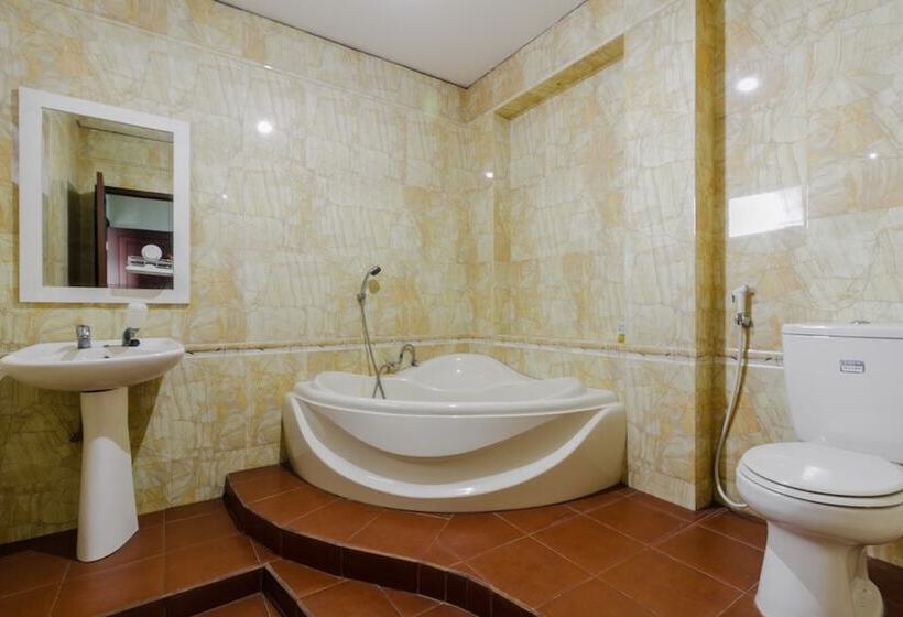 ホテル Reddoorz Syariah @ Cipanas