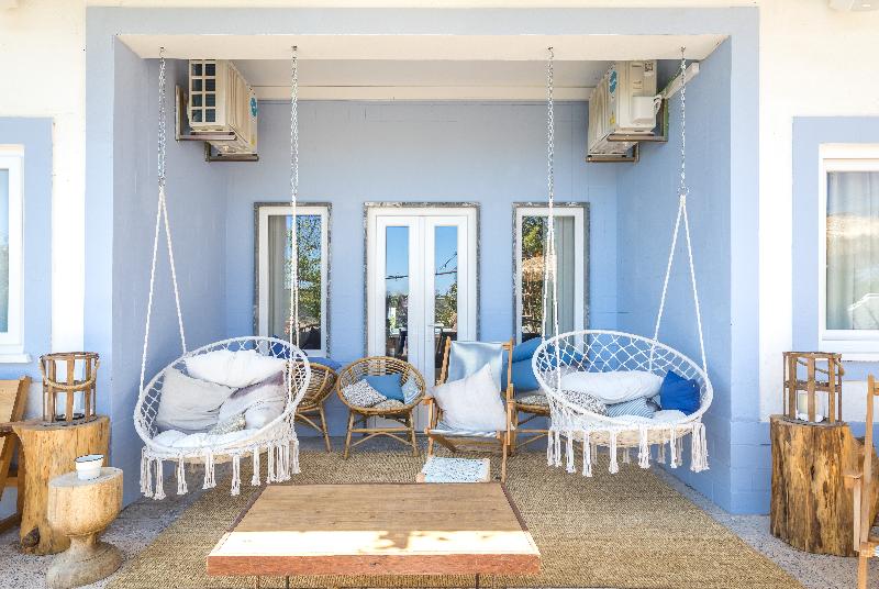 Отель Mute Hostel Milfontes