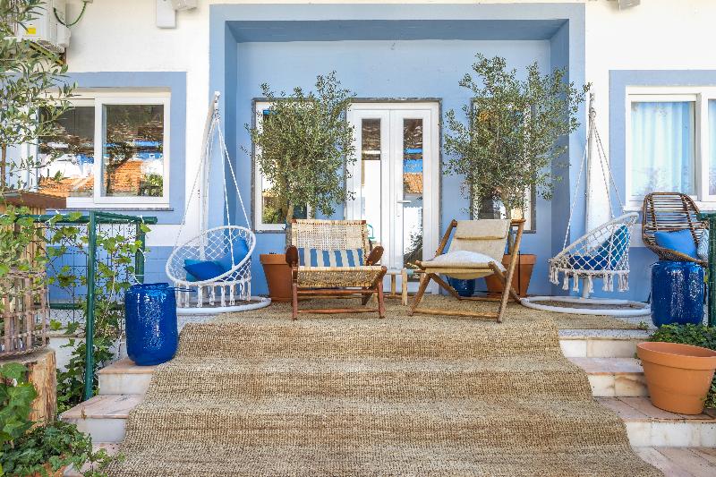 Отель Mute Hostel Milfontes