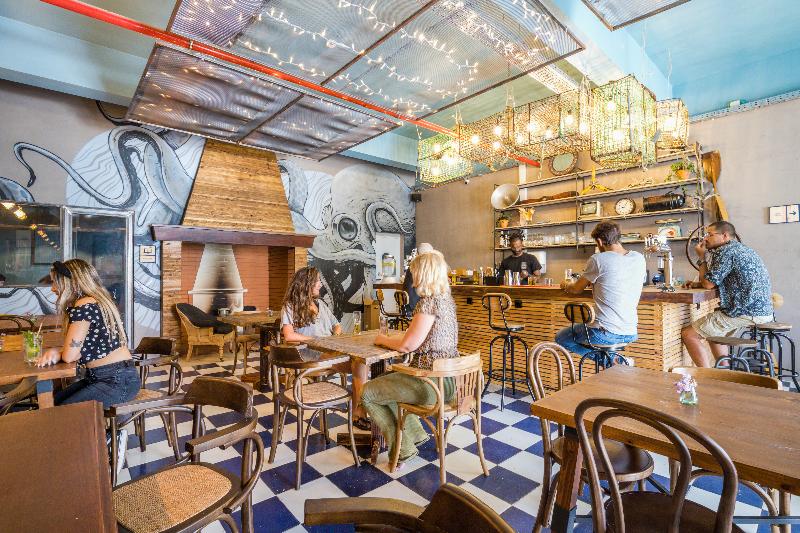 Отель Mute Hostel Milfontes