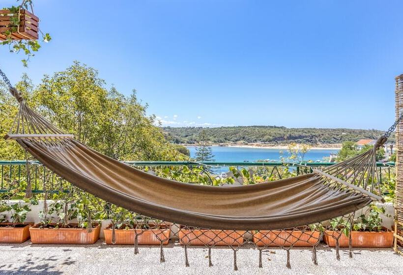 Отель Mute Hostel Milfontes