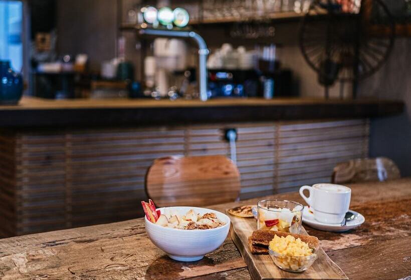 هتل Mute Hostel Milfontes