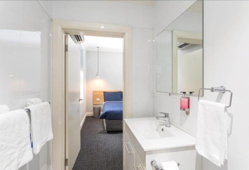 هتل The Manhattan