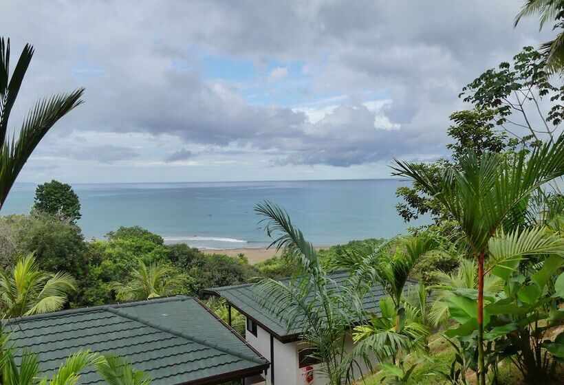 هتل The Tranquilo Lodge All Meals Included