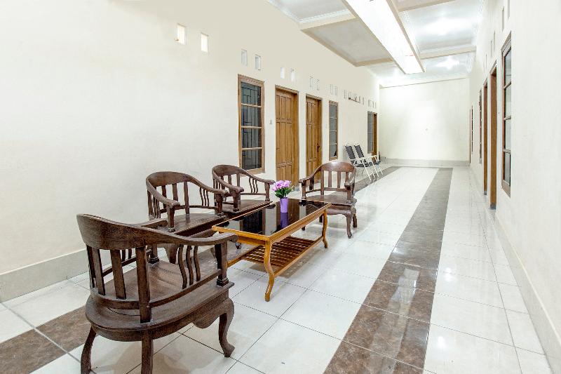 호텔 Wisma Arsanta By Oyo Rooms