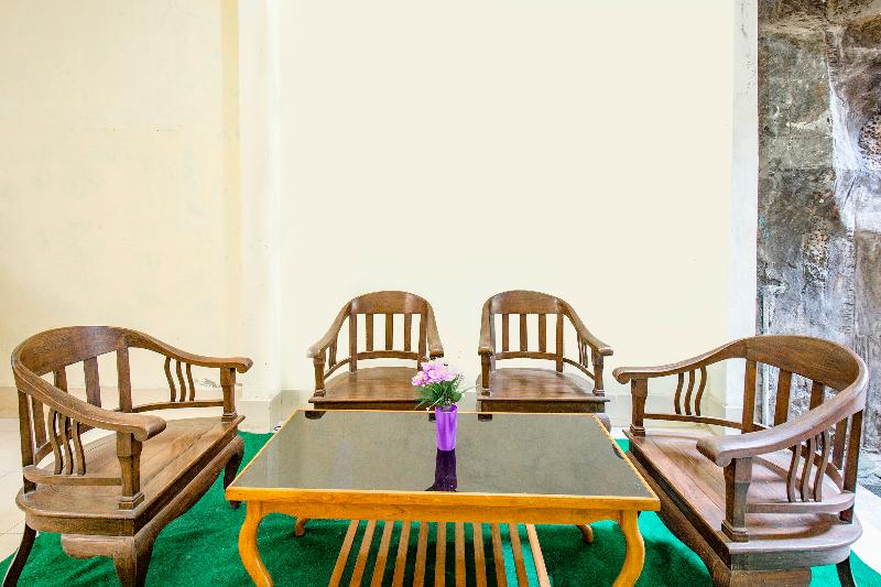 호텔 Wisma Arsanta By Oyo Rooms