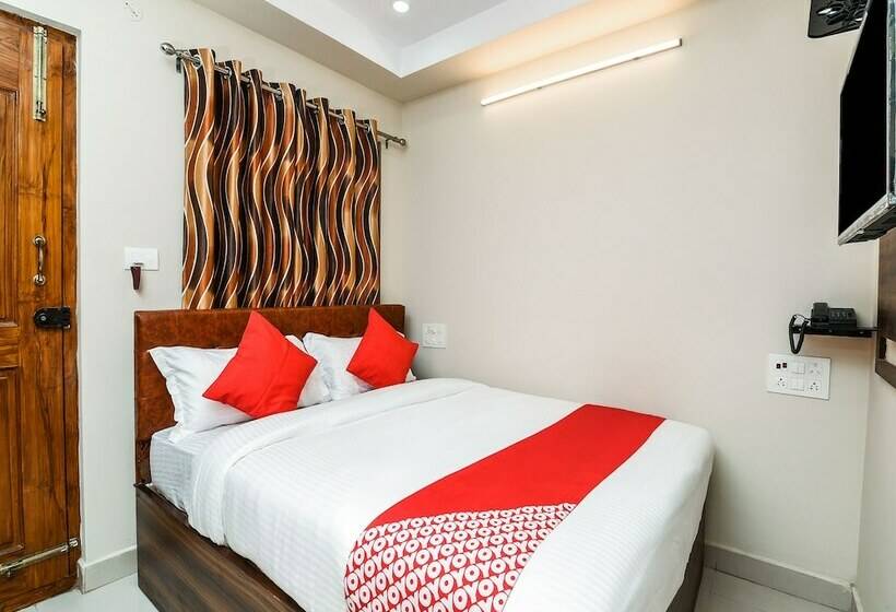 Oyo 26559 Renuka Hotels