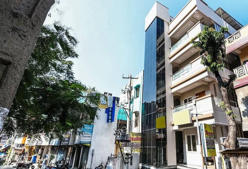 Oyo 26559 Renuka Hotels