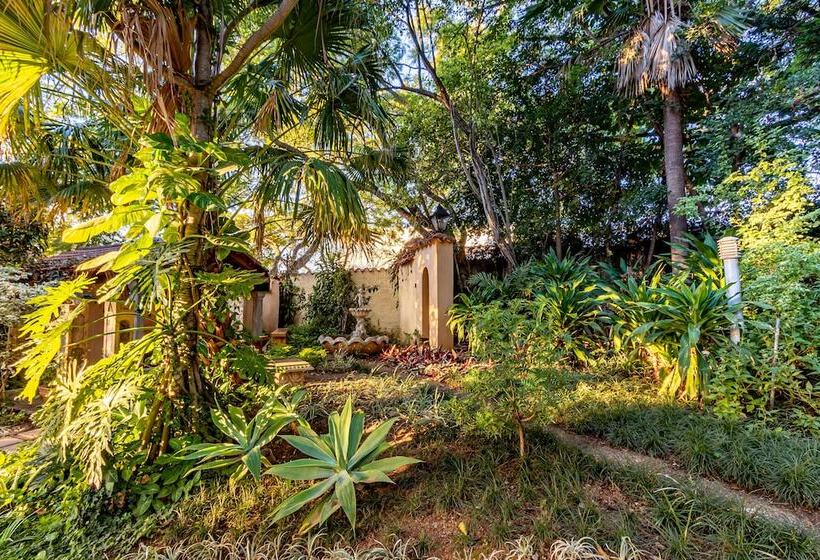 بنسيون Christies At 32 On Russell