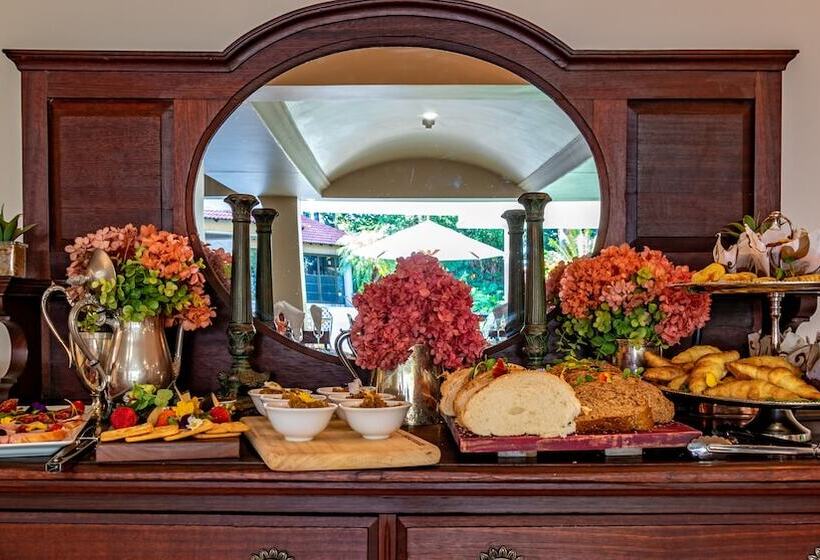 بنسيون Christies At 32 On Russell