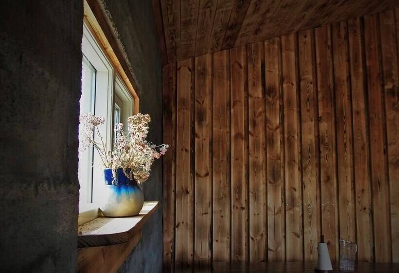 پانسیون Saltvík Farm Guesthouse