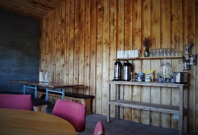 پانسیون Saltvík Farm Guesthouse