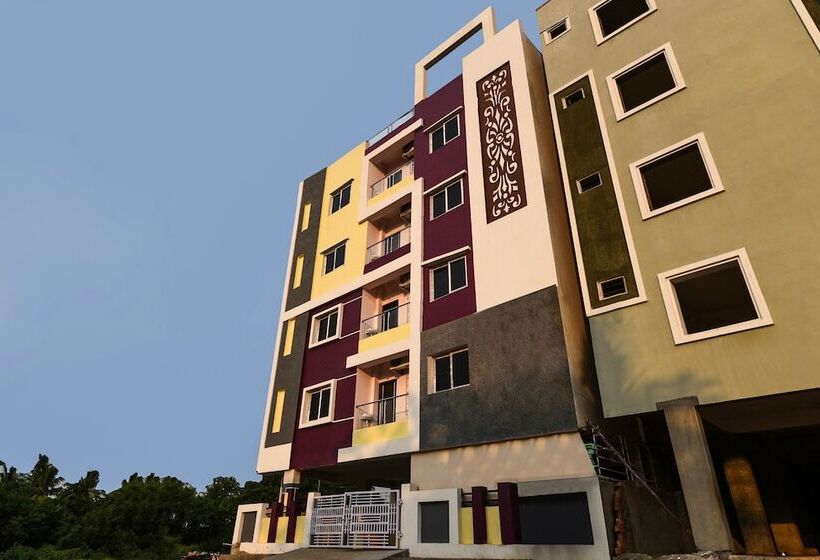 Pramukh Hotels By Oyo Rooms