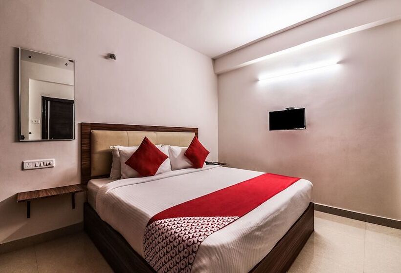 Pramukh Hotels By Oyo Rooms