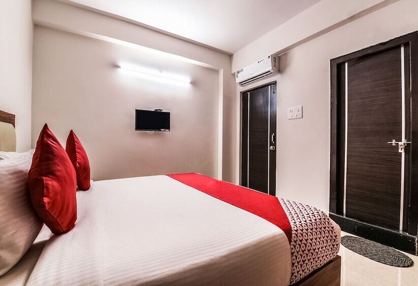 Pramukh Hotels By Oyo Rooms