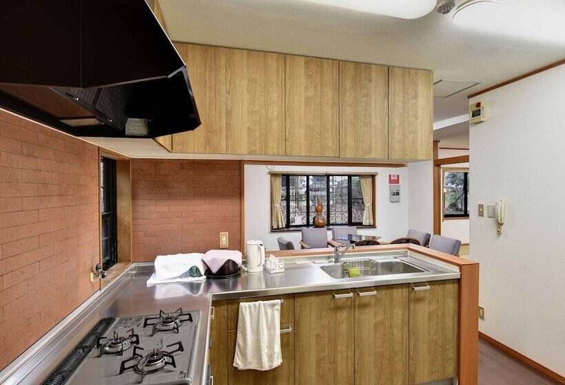 료칸 Yufuin Kinrinko Kadan