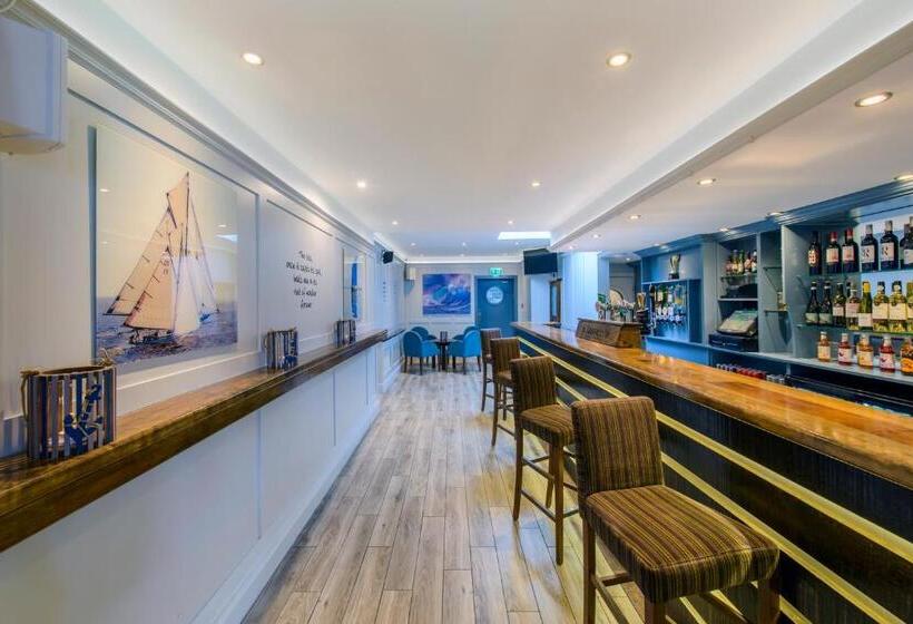 The Moorings Hotel & Seafood Restaurant