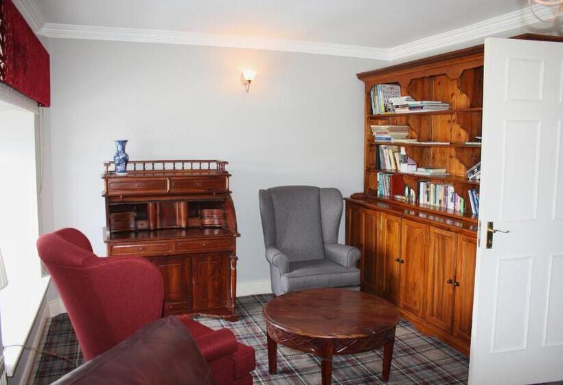 The Moorings Hotel & Seafood Restaurant