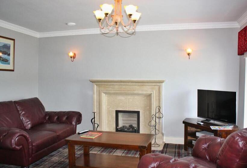 The Moorings Hotel & Seafood Restaurant