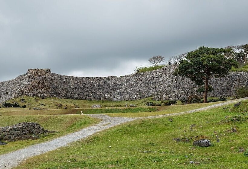 Beach Resort Hotel Kalakaua