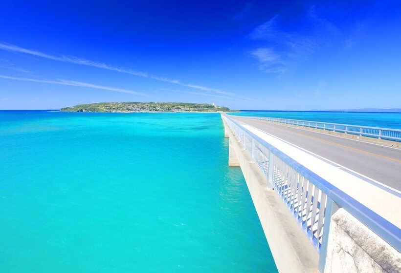 Beach Resort Hotel Kalakaua