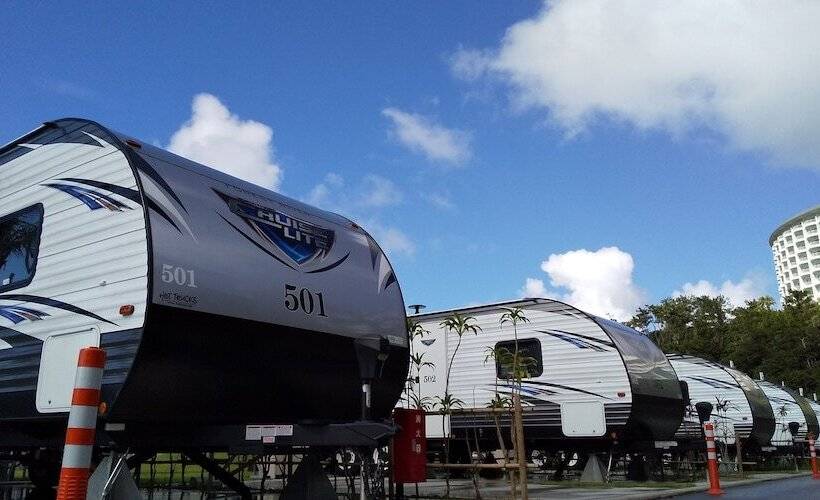 Beach Resort Hotel Kalakaua