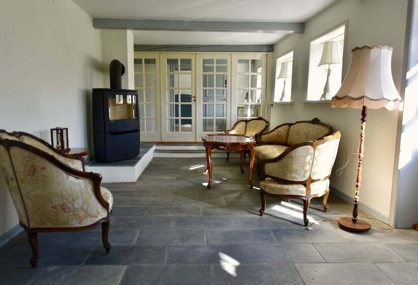 مبيت وإفطار Eleonoras