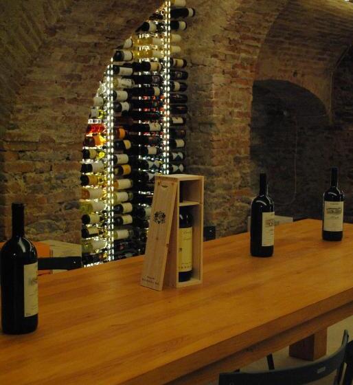 مبيت وإفطار Vinoteca La Sacrestia