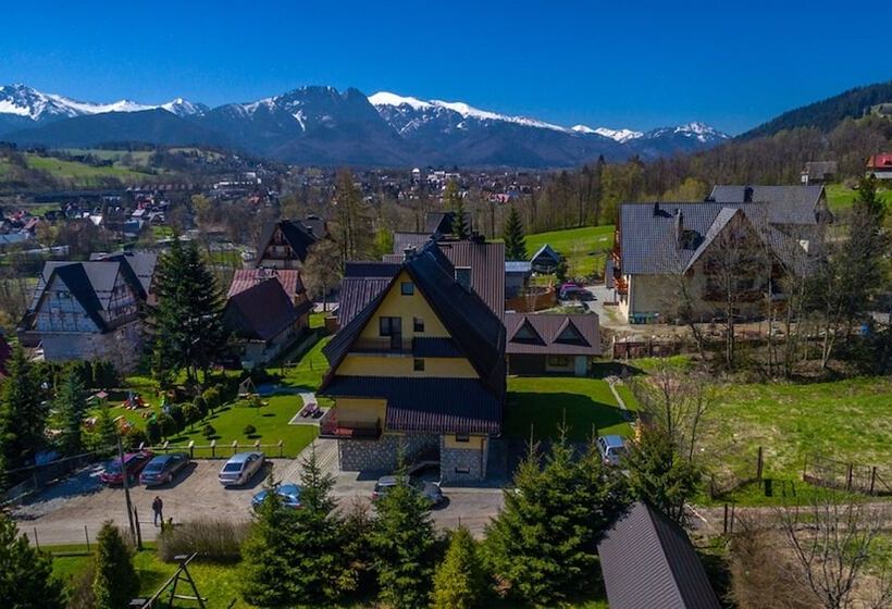 تختخواب و صبحانه Willa U Zwijacza