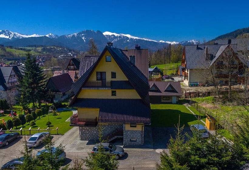 تختخواب و صبحانه Willa U Zwijacza