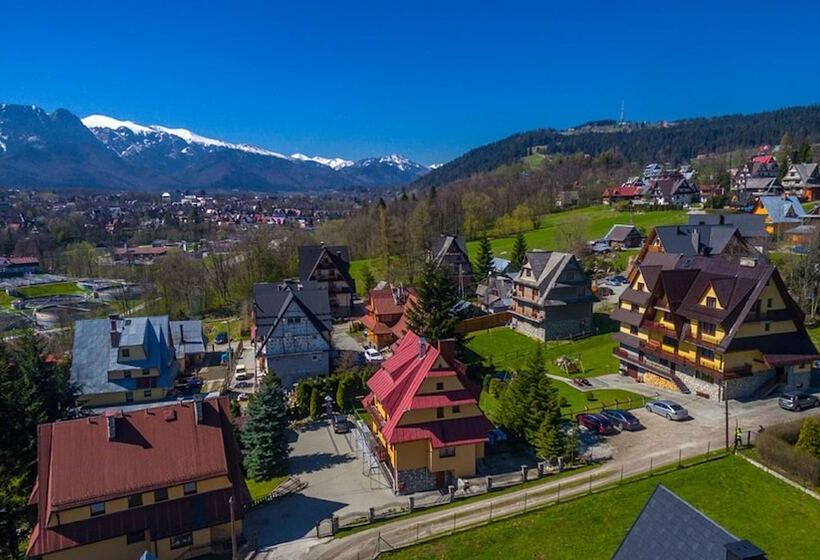 تختخواب و صبحانه Willa U Zwijacza