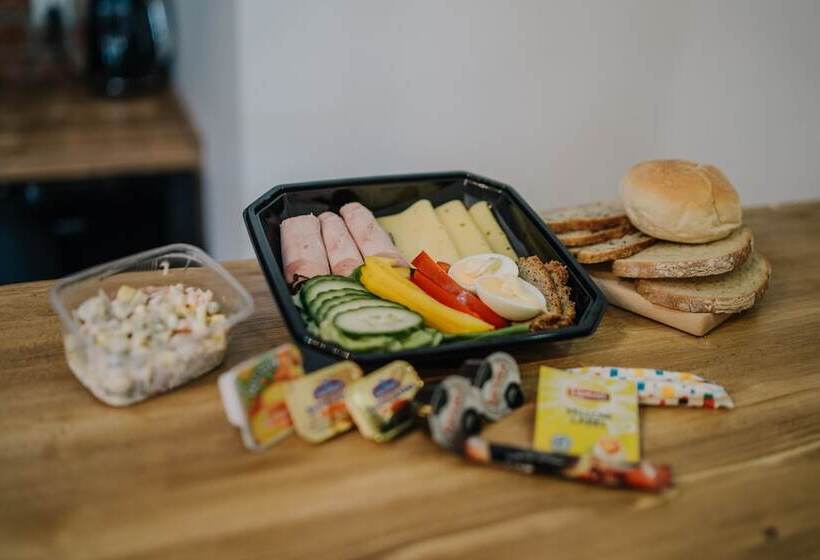 تختخواب و صبحانه Willa U Zwijacza