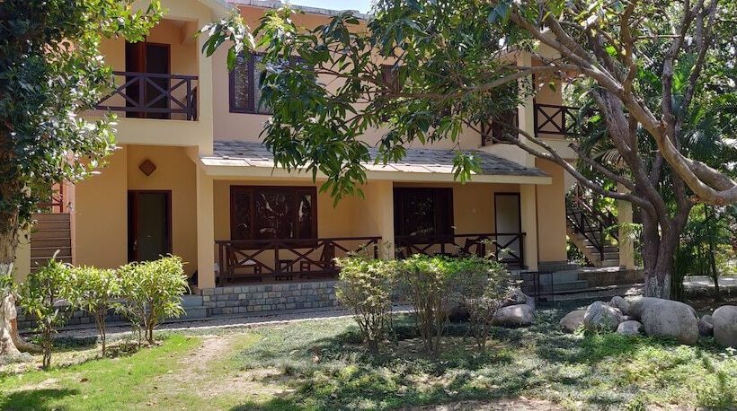 Corbett Wild Resort   A River Access Property