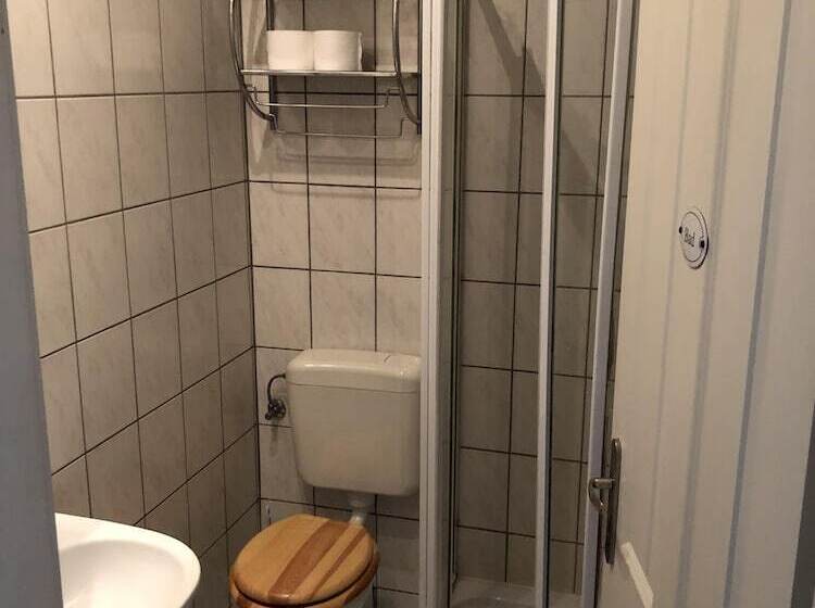 여관 Landgasthof Deinert