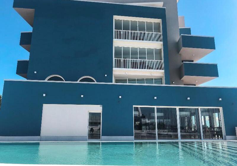 簡易ホテル Mosella Suite