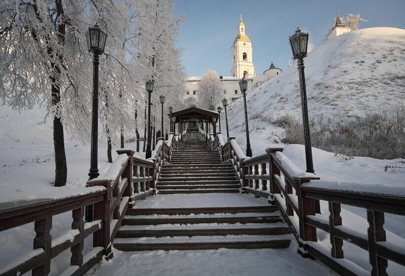 مسافرخانه Neftehimik