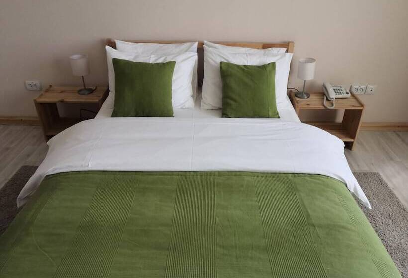 مسافرخانه Neftehimik