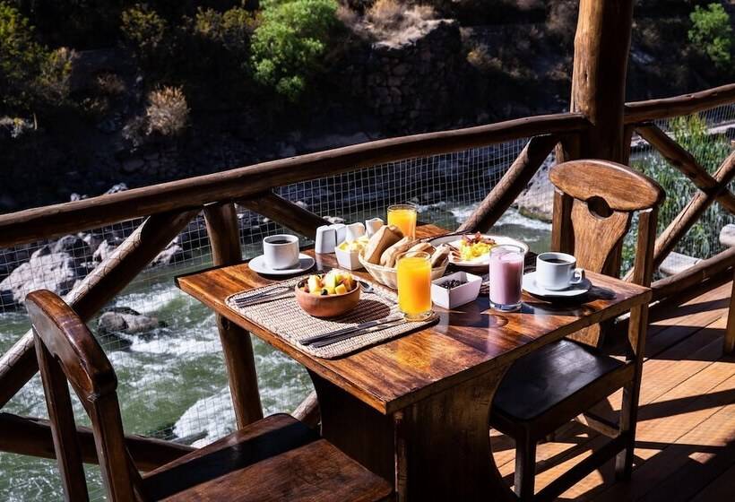 هتل Qasa Valle Sagrado By Nomad